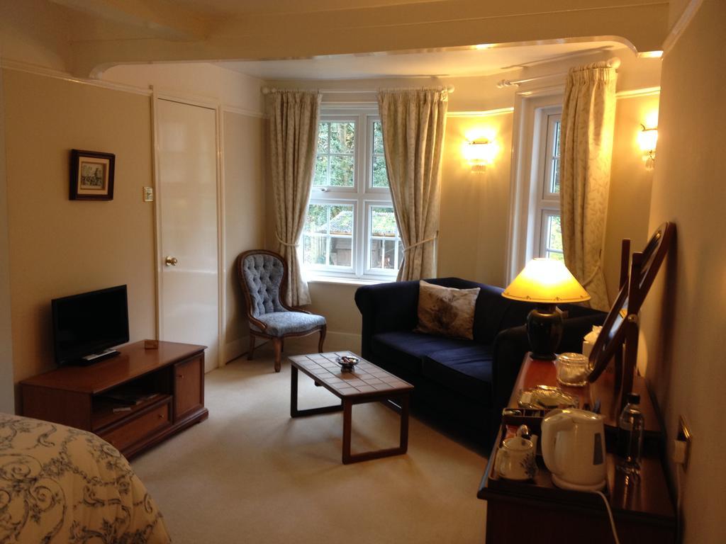 Clayhill House Bed & Breakfast ลินด์เฮิร์สต์ ภายนอก รูปภาพ